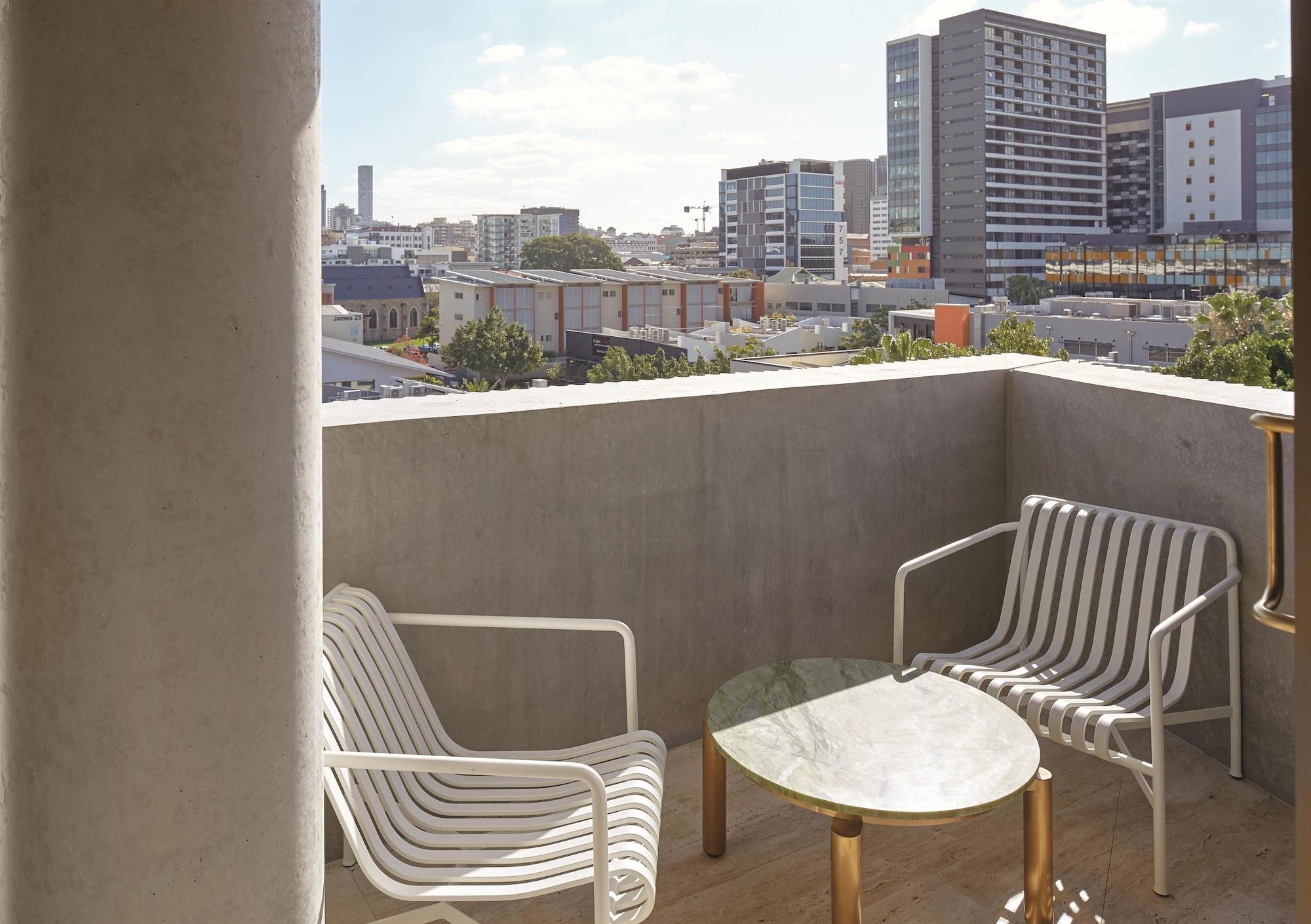 The Calile Hotel Бризбейн Екстериор снимка A balcony at the Standard East Village